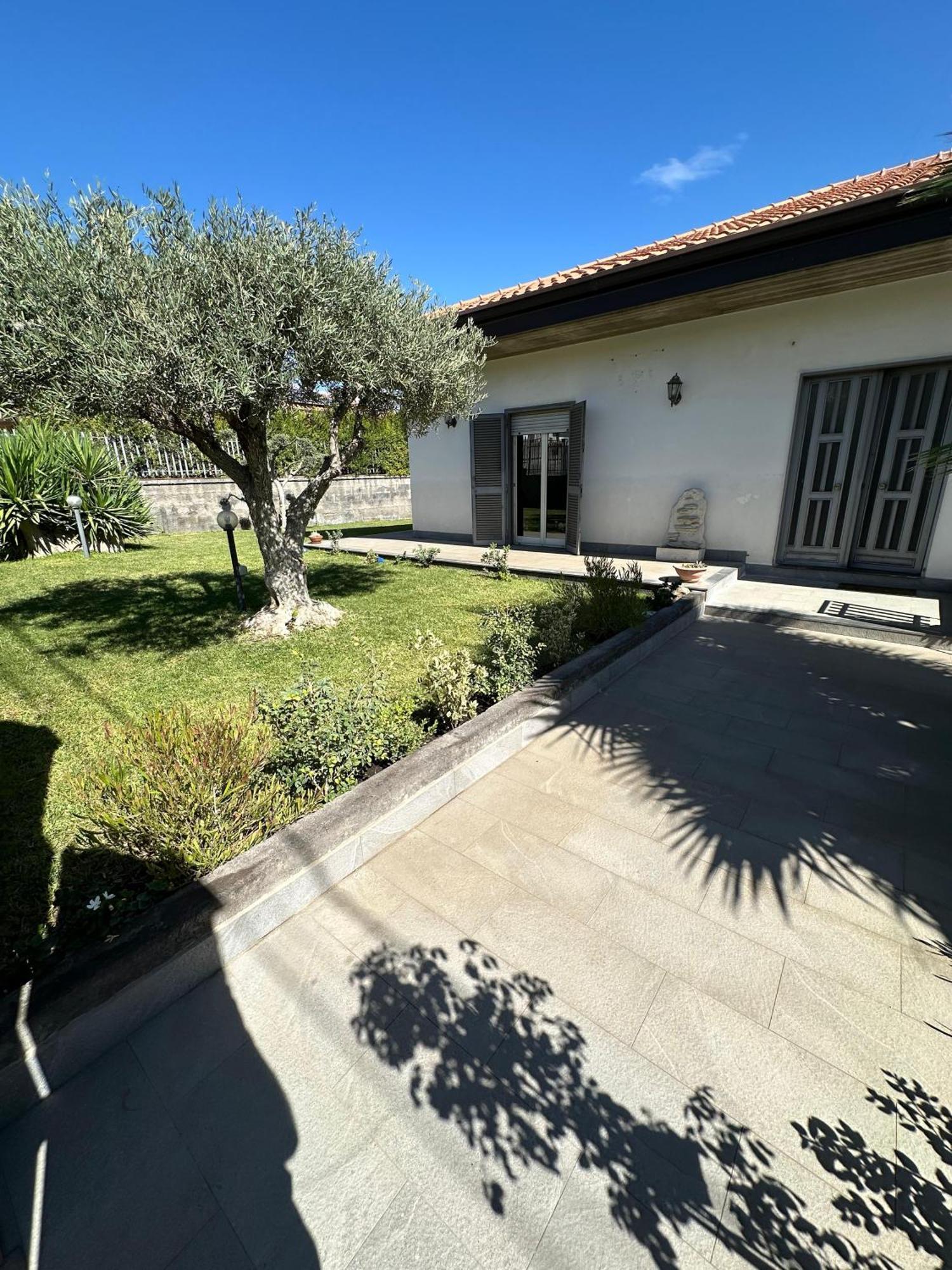 Adriana Alle Pendici Dell'etna Villa *